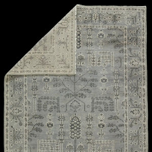 Gray patterned traditional rug 